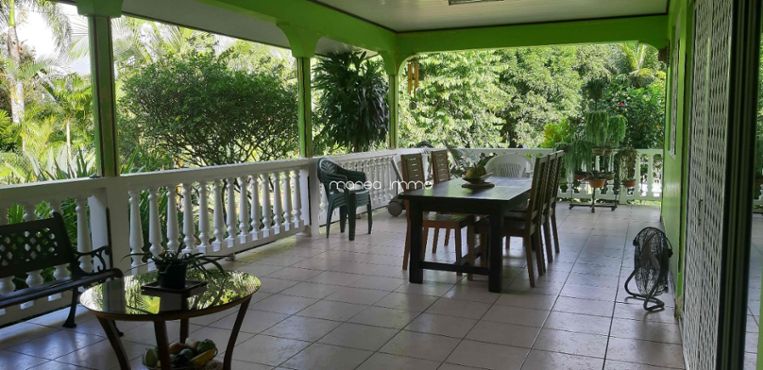 Vente Maison >F5 à Avera (Taputapuatea)